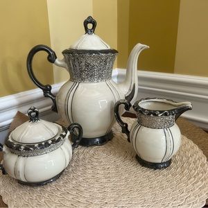 Vintage Mitterteich Bavaria Platinum  ,MIT87, Coffee Pot, Creamer  and Sugar